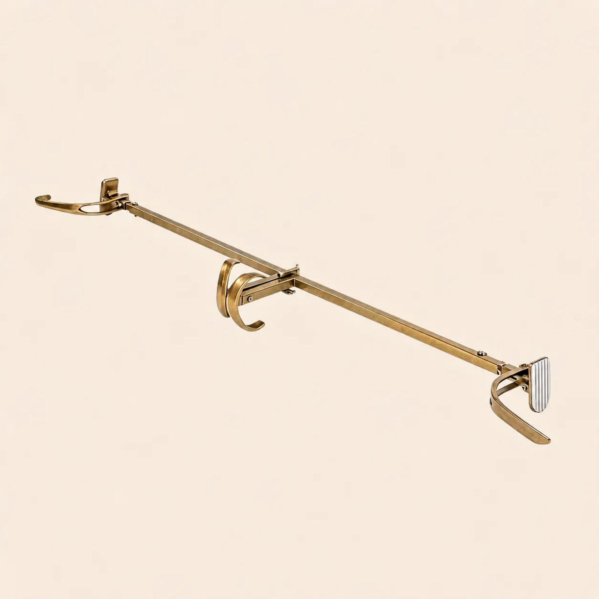 Adjustable Door-Frame Wreath & Garland Hanger Rod 9
